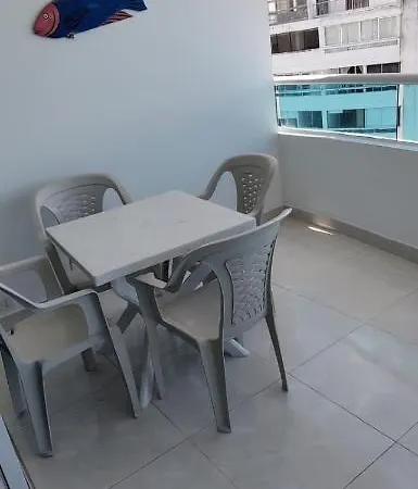 Edificio Torres Del Lago Apartamento 1401 B * Cartagena