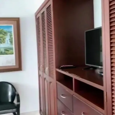 Apartamento Edificio Torres Del Lago Apartamento 1401 B *